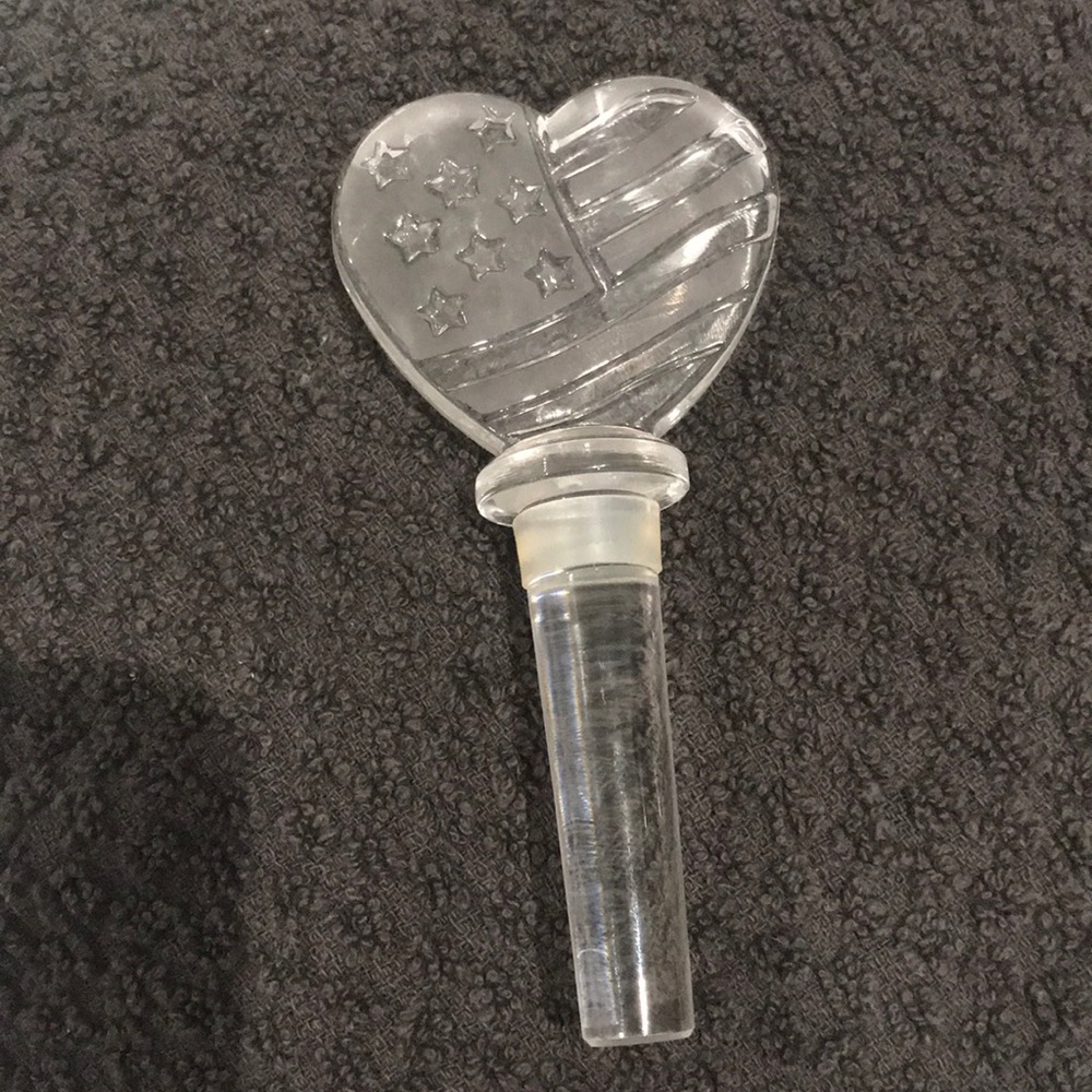 Crystal Winestopper - Crystal Heart